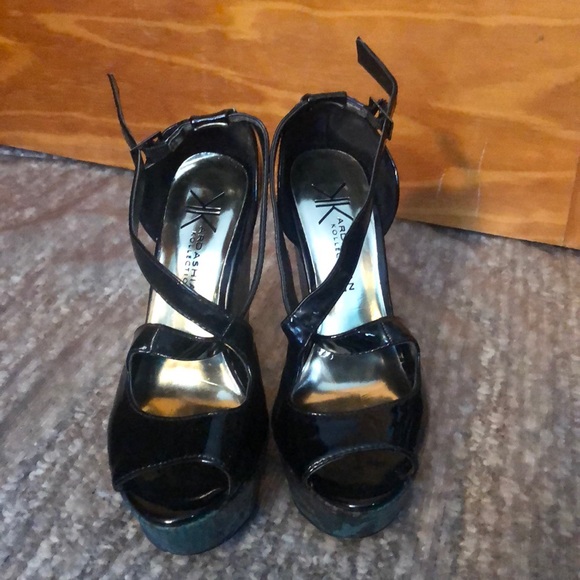 Kardashian kollection snake skin wedges - Picture 1 of 3